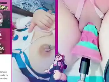 Chaturbate Live Sex Cam of daddyslittlegirl01
