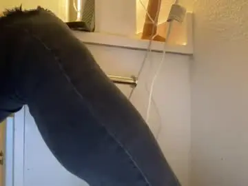 Chaturbate Live Sex Cam of edvmendez1766