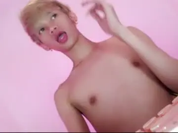 Chaturbate Live Sex Cam of givemethrillx