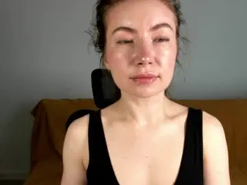 Chaturbate Live Sex Cam of mia_luxx92