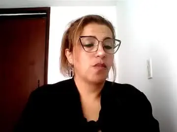 Chaturbate Live Sex Cam of rossanalionheart