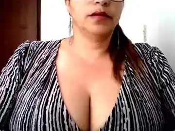 Chaturbate Free Porn Cam of rossanalionheart