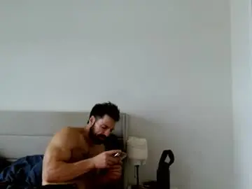 Chaturbate Live Sex Cam of therealkingyoshi