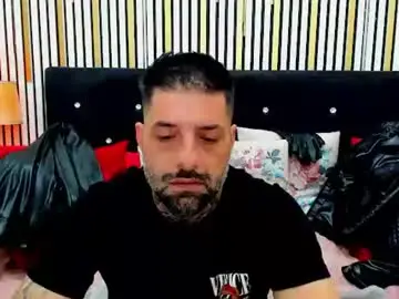 Chaturbate Sex Cam of tommydum
