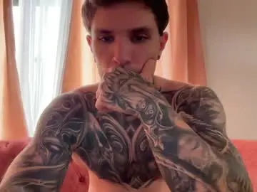 Chaturbate Watch Live Sex Cams of larsskeet