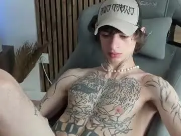 Chaturbate Live Sex Cam of oliverrgroove