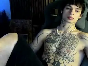 Chaturbate Free Porn Cam of oliverrgroove