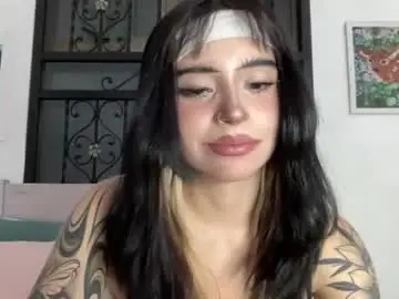 Chaturbate Free Live Porn of laurafigaro123