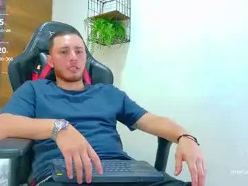 Chaturbate Live Sex Cam of luna_and_jackson_