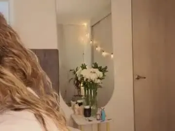 Chaturbate Live Porn of melina_ferrer1