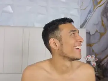 Chaturbate Live Sex Cam of antonella_and_axel