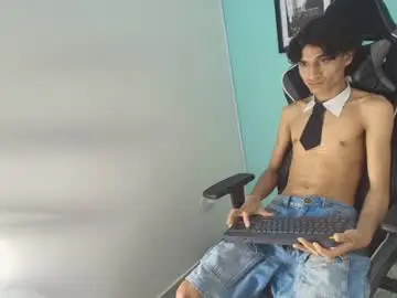 Chaturbate Adult Webcams of leonardo_cum18