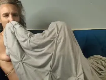 Chaturbate Free Porn Cam of allgood4u