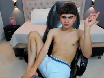 Chaturbate Watch Live Sex Cams of tommy18__