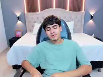 Chaturbate Nude Webcam of tommy18__