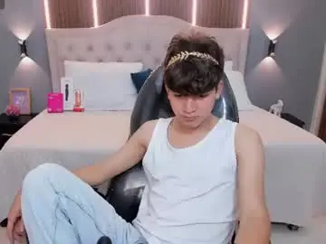 Chaturbate Live Porn of tommy18__