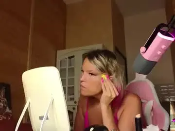 Chaturbate Nude Webcam of findom_lady_shine