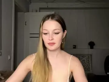 Chaturbate Live Sex of helen__eve