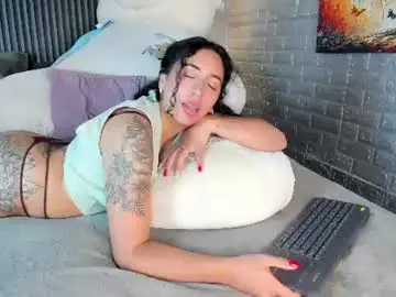 Chaturbate Watch Live Sex Cams of magic_ivone