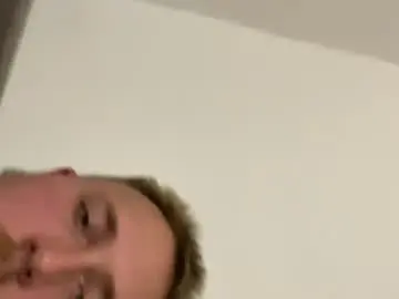 Chaturbate Free Porn Cam of littledih69