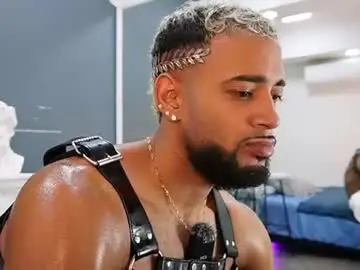 Chaturbate Sex Cam of emilio_brandon