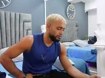 Chaturbate Live Porn of emilio_brandon
