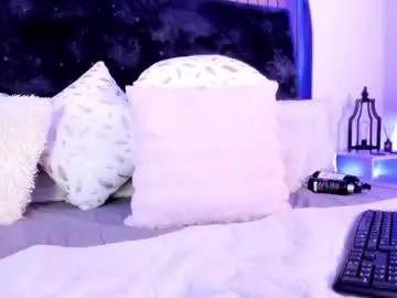 Chaturbate Live Sex Cam of karla_gonzaless