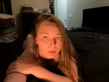 Chaturbate Live Sex Cam of clumsycummer