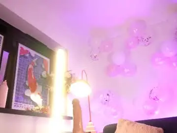 Chaturbate Adult Webcams of littlee33