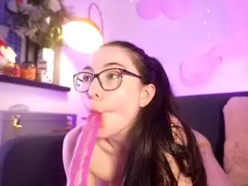 Chaturbate Adult Video Chat of littlee33