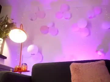 Chaturbate Watch Live Sex Cams of littlee33