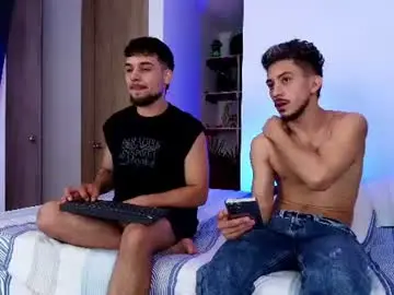 Chaturbate Live Sex Cam of aron_santoro1