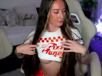 Chaturbate Sex Cam of ashlyndiamond