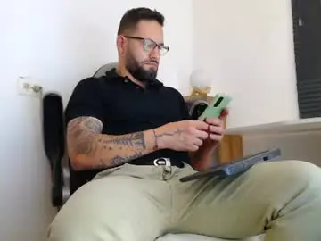 Chaturbate Best live sex cam show of oliverdrew1