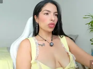 Chaturbate Live Sex Cam of almatease