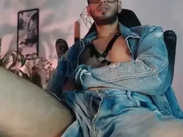 Chaturbate Live Sex Cam of colby_smit