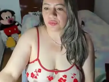 Chaturbate Live Sex Cam of cris_spicy