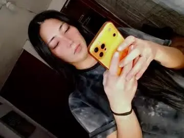 Chaturbate Live Porn of hot_claudia69