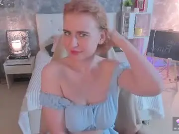 Chaturbate Live Sex Cam of shiny_lisss