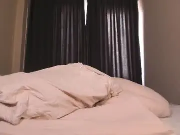 Chaturbate Live Sex Cam of foxie_kiss