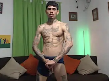 Chaturbate Best live sex cam show of alpha_zom