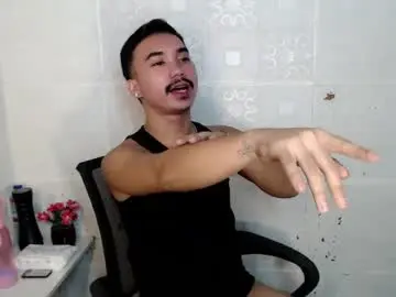 Chaturbate Live Sex Cam of dave_cummers