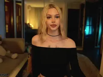 Chaturbate Free Live Porn of manifreyja