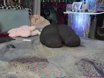Chaturbate Live Sex Cam of xaevynne
