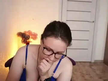 Chaturbate Watch Live Sex Cams of cute_darina