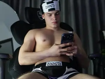 Chaturbate Live Sex Cam of max_cortes1_