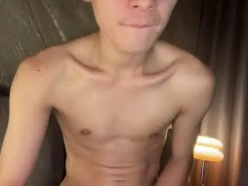 Chaturbate Live Sex Cam of yummyjustine07
