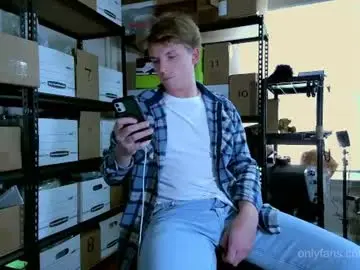 Chaturbate Nude Webcam of deeyungguy