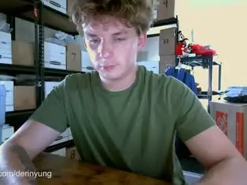 Chaturbate Best live sex cam show of deeyungguy