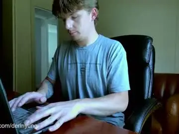 Chaturbate Nude Webcam of deeyungguy